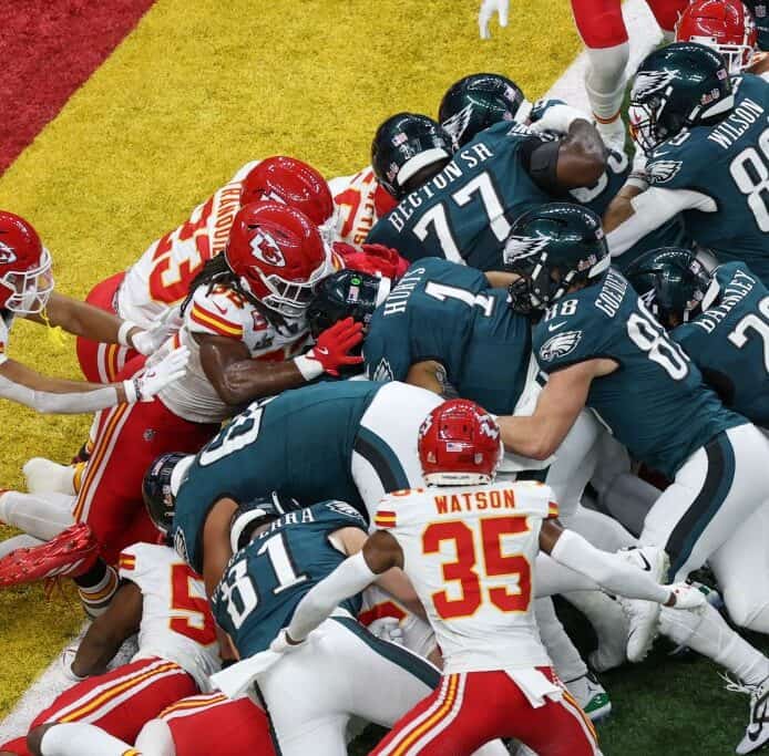 Eagles execute the tush push